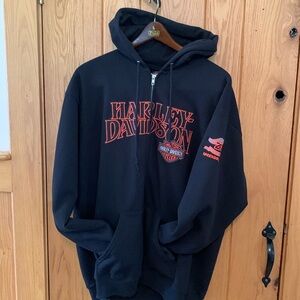 Men’s Harley Davidson hooded sweatshirt.